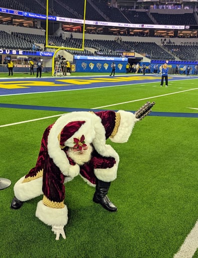 Gallery photo 7 of Super Santa Brent