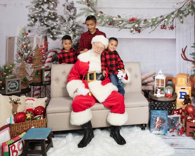 Gallery photo 4 of Santa Richard