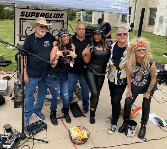 Gallery photo 10 of Superglide Band