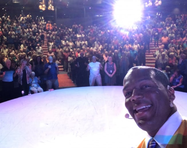 Gallery photo 2 of Reggie Rice Comedy Illusionist