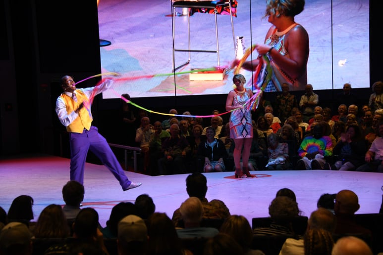 Gallery photo 5 of Reggie Rice Comedy Illusionist
