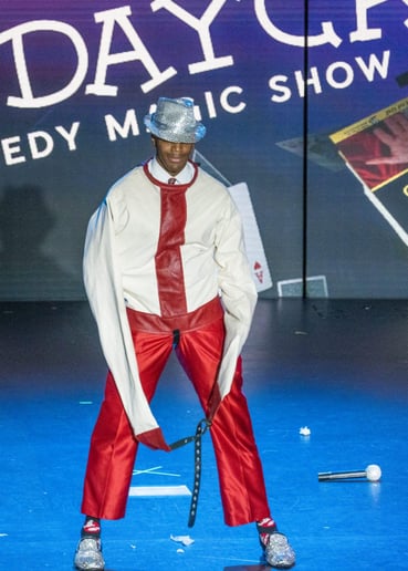Gallery photo 8 of Reggie Rice Comedy Illusionist