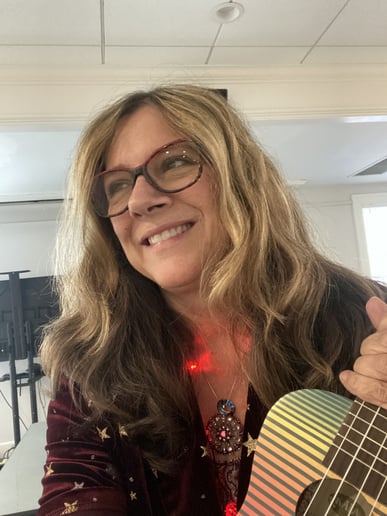 Gallery photo 7 of Susan Peak Sharing Joy Through Music