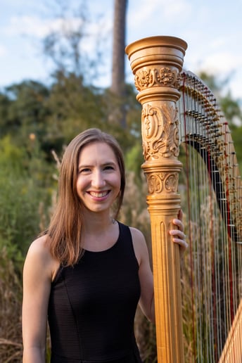 Gallery photo 3 of Susanna Wang, Harpist