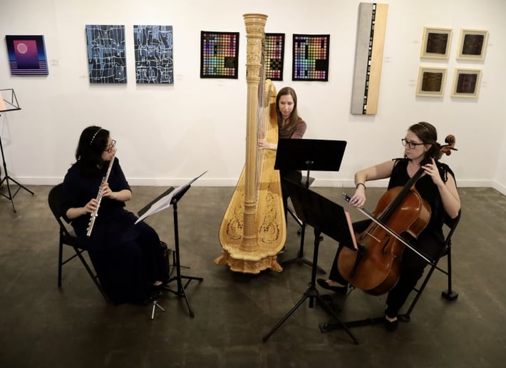 Gallery photo 5 of Susanna Wang, Harpist