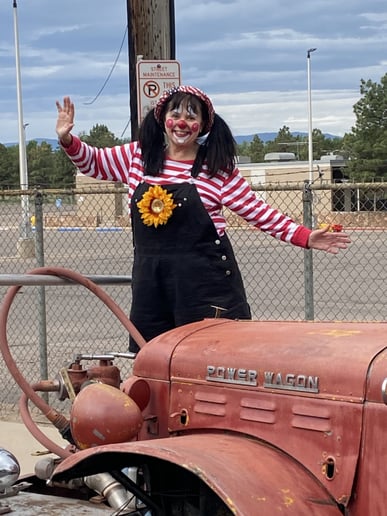 Gallery photo 1 of Suz-Q-Z the Clown