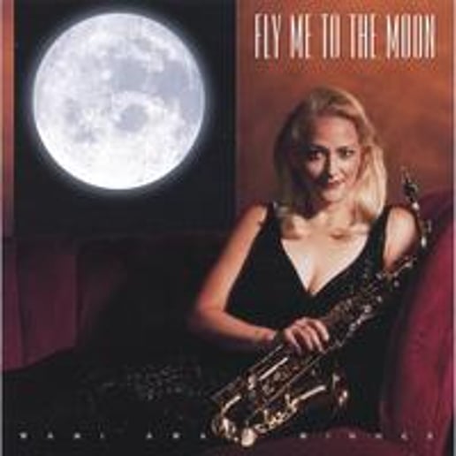 Gallery photo 3 of Sax Diva Suzanne Grzanna