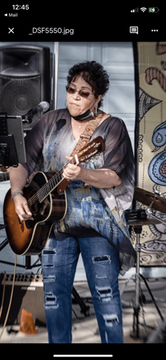 Gallery photo 3 of Suzanne Lucas & the HotBoyz