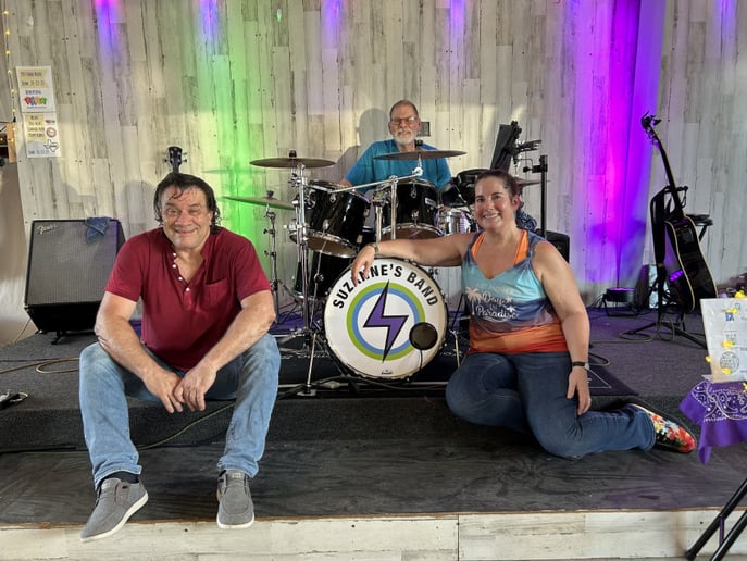 Gallery photo 5 of Suzanne's Band