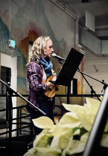 Gallery photo 7 of Suz'kulele