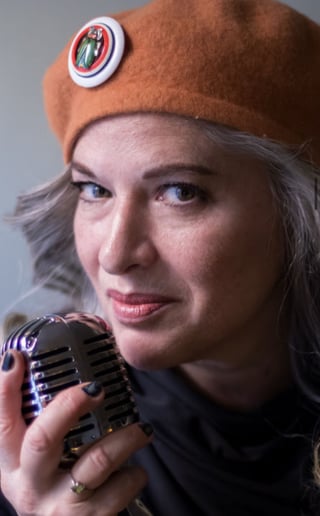 Gallery photo 2 of Susan Saar (Suzy & the Gents)