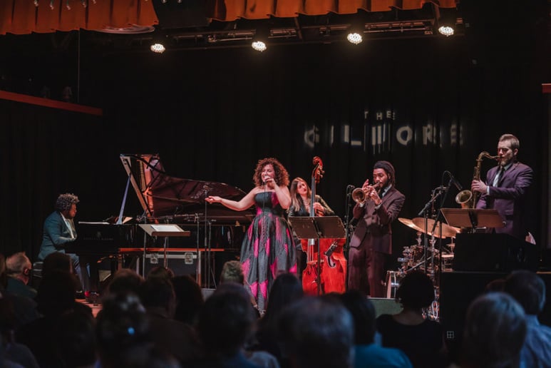 Gallery photo 13 of Svetlana & The Delancey Five