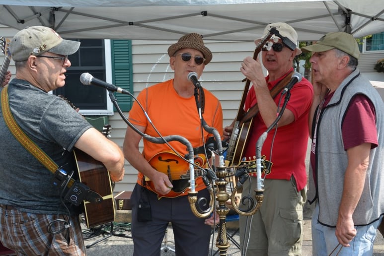 Gallery photo 1 of Swampgrass Jug-Band