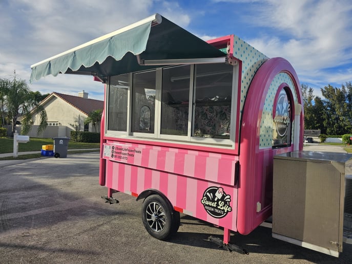 Gallery photo 2 of Sweet Life Frozen Treats