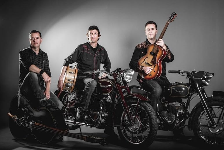 Gallery photo 1 of Sweet Vintage Rides Band