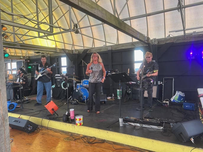 Gallery photo 7 of Sweetgrass Band