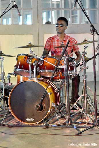 Gallery photo 2 of Sweeze On Da Beat