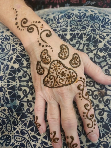 Gallery photo 9 of Swirls and Twirls Body Art