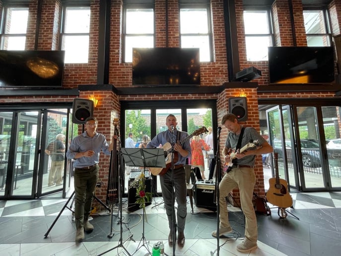 Gallery photo 3 of Sycamore Porch Pickers