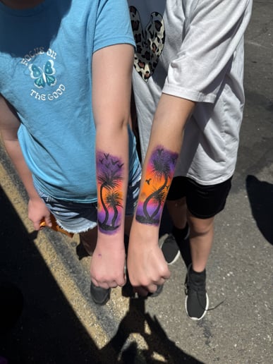 Gallery photo 1 of Syn-Sational Smiles Face Painting