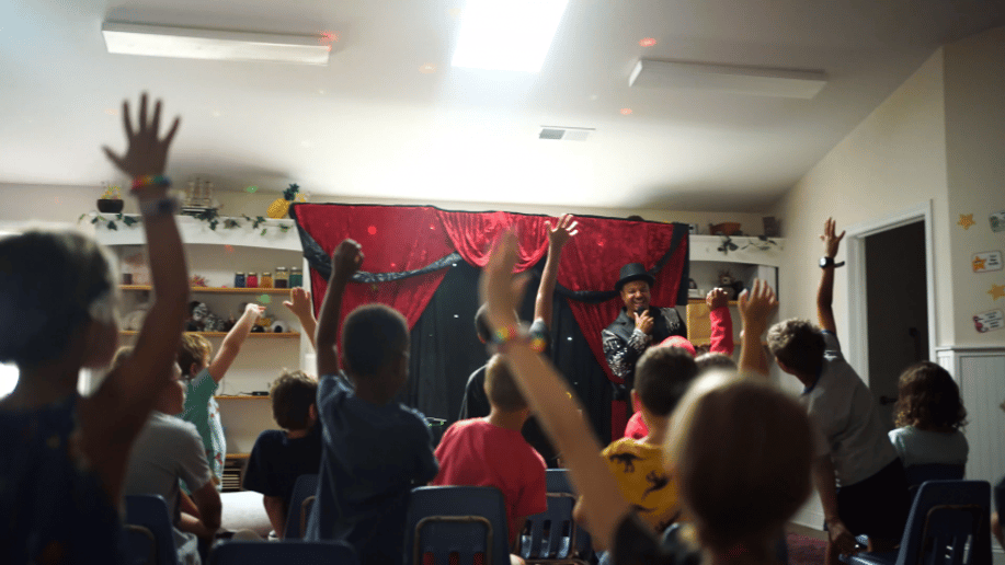 Gallery photo 3 of Tada Magician