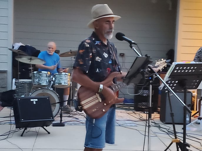 Gallery photo 13 of Tailwinds Band