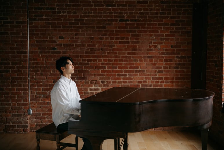 Gallery photo 5 of Piano by TK