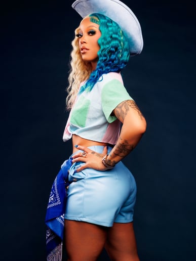 Gallery photo 2 of Takia Liyah