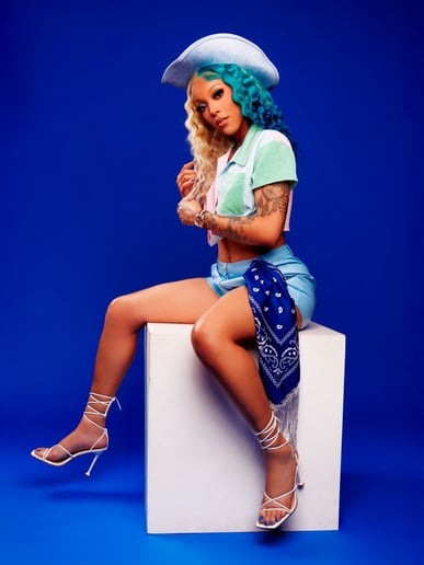 Gallery photo 4 of Takia Liyah