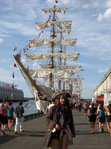 Gallery photo 7 of TallCaptainJack