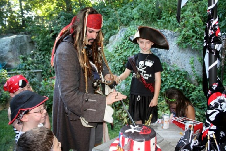 Gallery photo 1 of TallCaptainJack