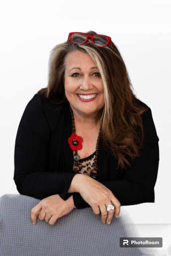 Gallery photo 5 of Tammy Whitehurst
