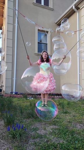 Gallery photo 2 of Tara Bubble Queen