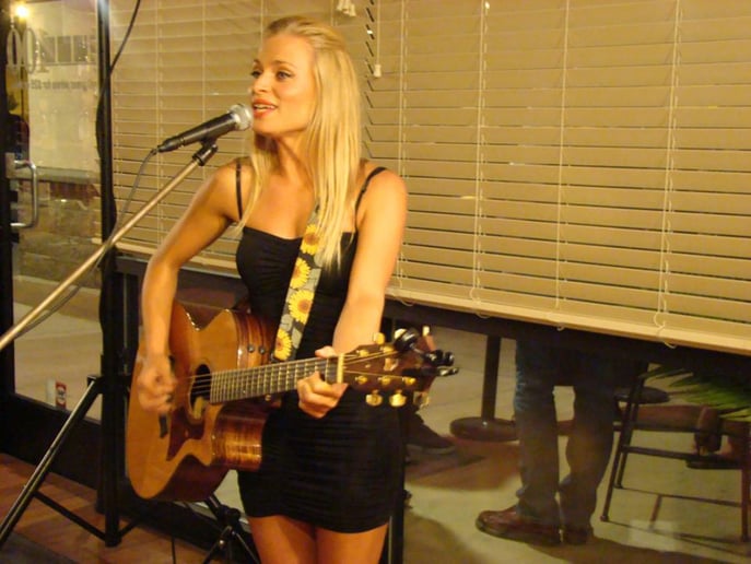 Gallery photo 2 of Tara Tinsley