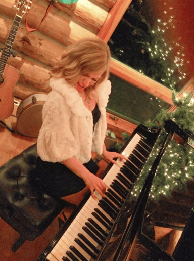 Gallery photo 5 of Tara Tinsley