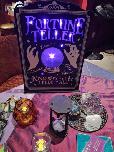 Gallery photo 3 of Tarot by Zina