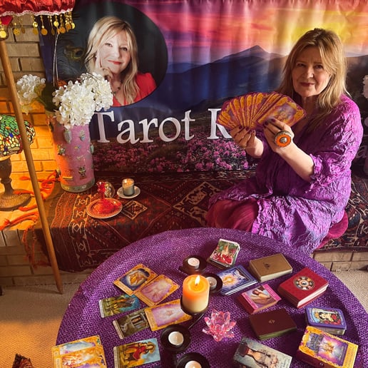 Gallery photo 7 of Tarot Oracle Queen