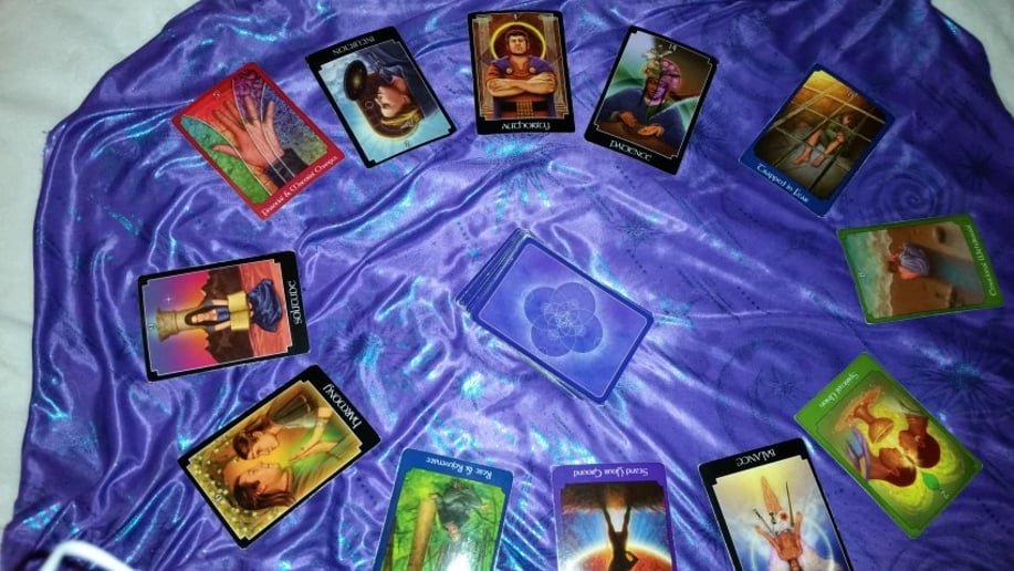 Gallery photo 1 of Tarot Parties by Sondra