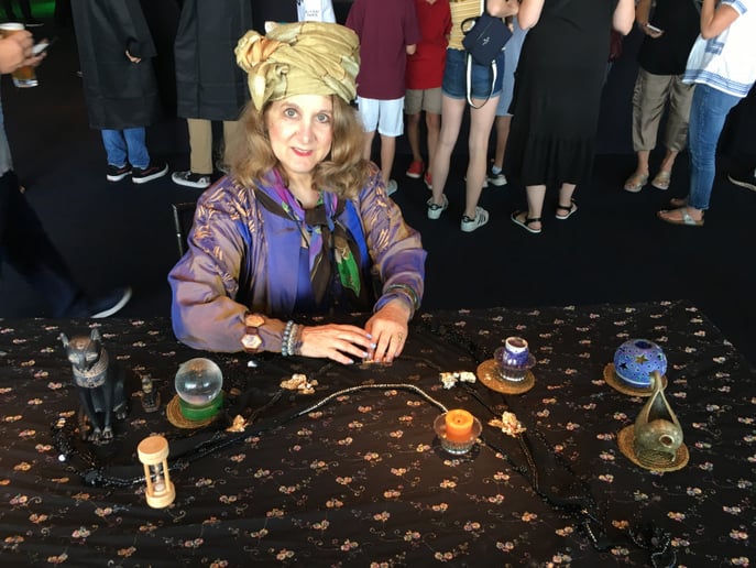 Gallery photo 1 of Tarot Party Plus 