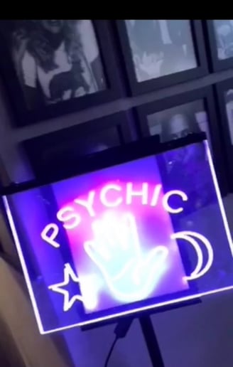Gallery photo 4 of Tarot Psychic Readings w/ Miss Bri