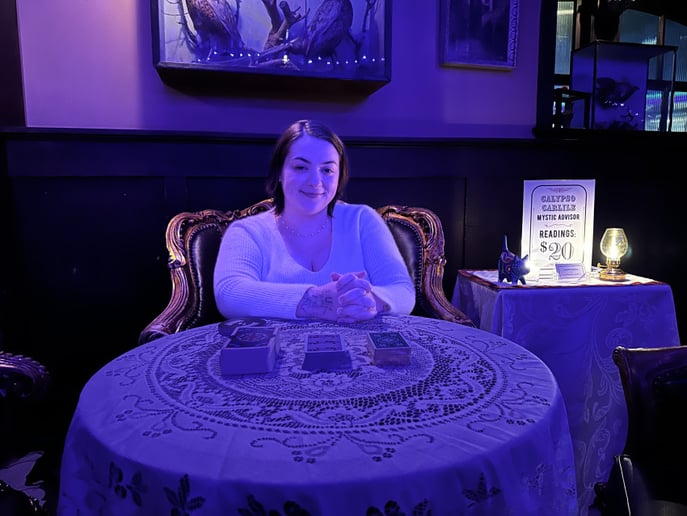 Gallery photo 5 of Tarot With Calypso