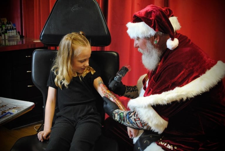 Gallery photo 2 of Tatted Claus