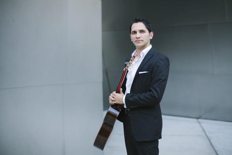 Gallery photo 2 of Tavi Jinariu, Los Angeles Classical Guitarist