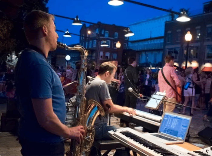 Gallery photo 12 of Taylor - Singing Saxophonist