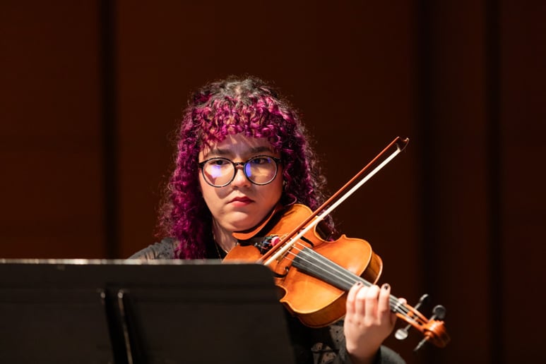 Gallery photo 5 of Taylor DeCastro, violin