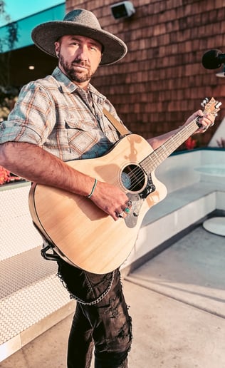 Gallery photo 10 of Taylor John Graves