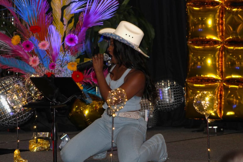 Gallery photo 1 of Taytiana