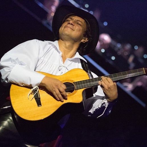 Gallery photo 2 of Teddy Manrique