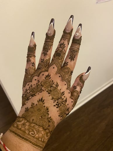 Gallery photo 3 of Kangz Mehndi