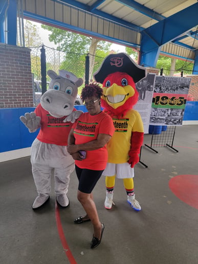 Gallery photo 13 of Ten Karat Gold